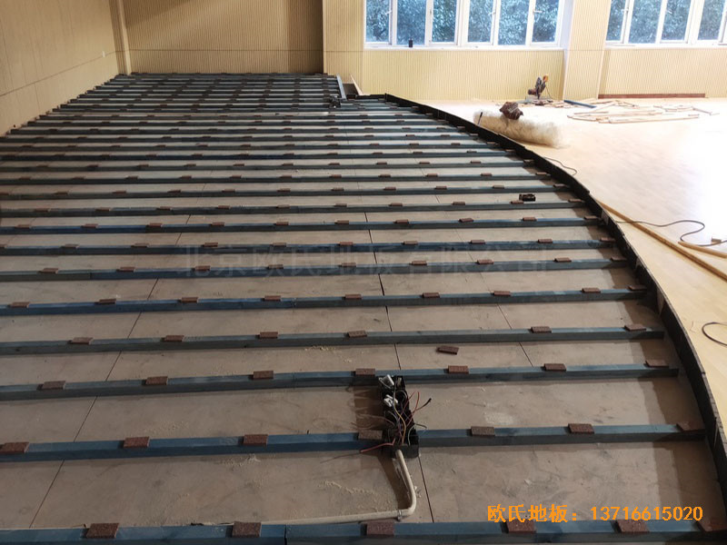 �Ϻ��S�f��·�G��С�W��̨�\��ľ�����b����2